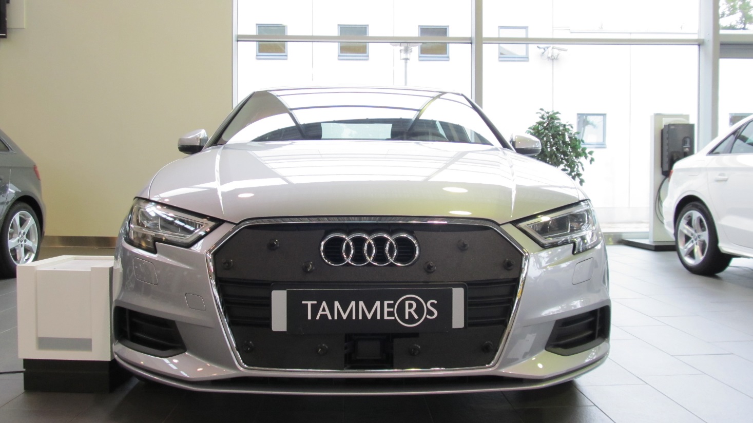 Maskisuoja Audi Audi A3 Sedan Sportback 2016 50 00 Eur
